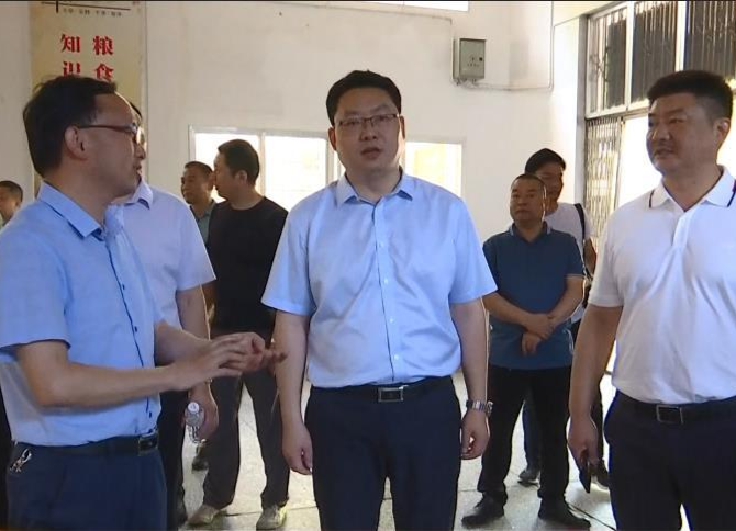 陈远到鼎城一中和淮阳中学检查高考准备工作