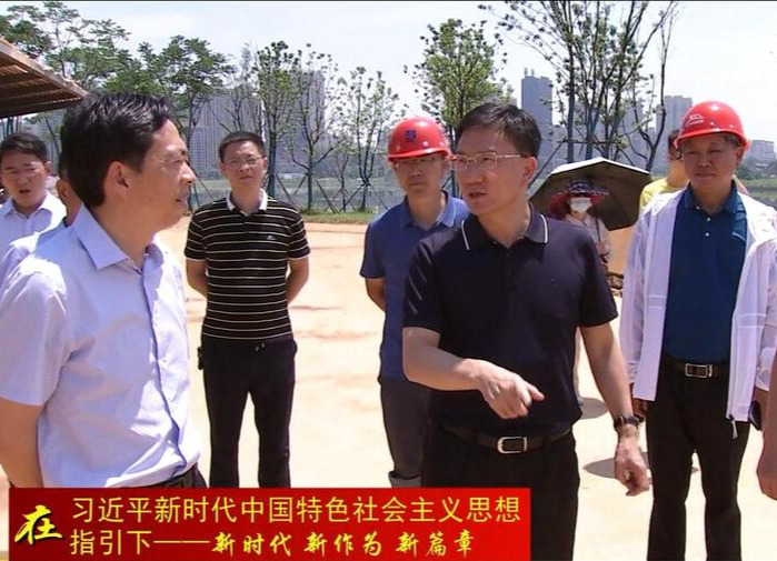 朱金平调度阳明湖水系大湖西岸景观工程建设工作