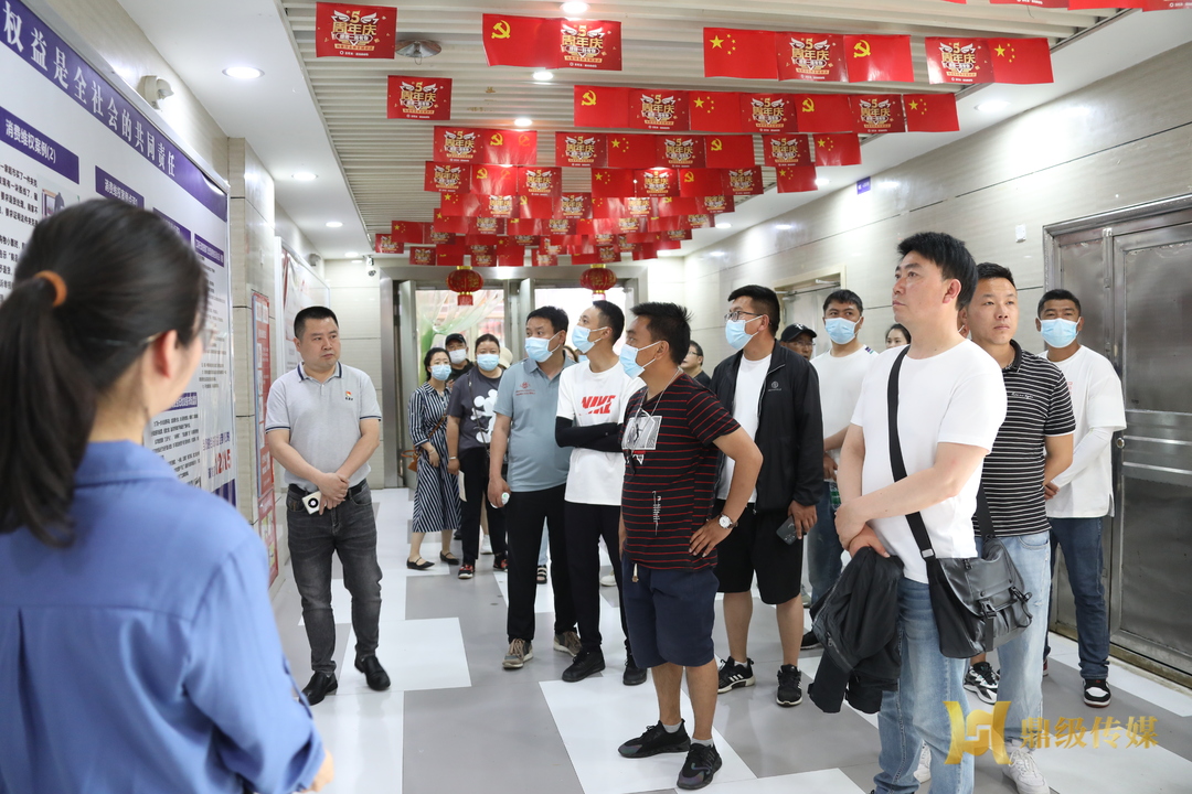 西藏自治区山南市城管局来鼎城考察学习