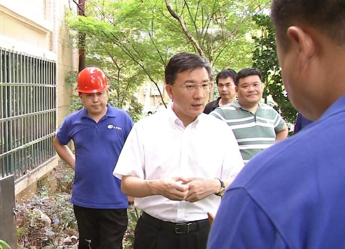 朱金平：要心细、眼尖、手勤抓好安全生产工作