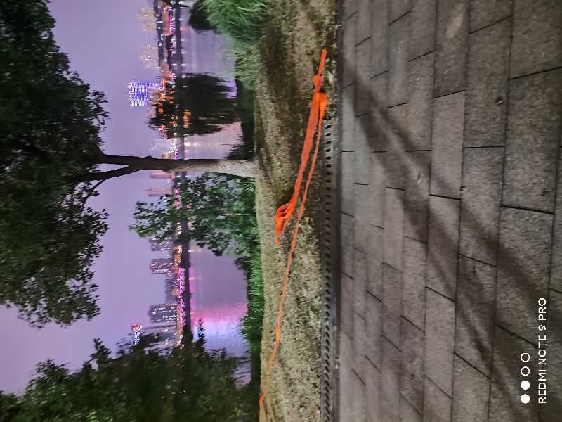 沅江风光带游乐场