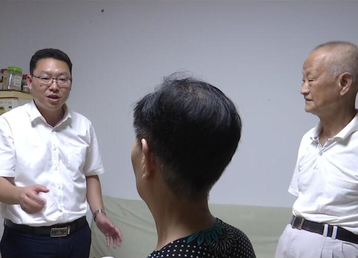 陈远走访慰问烈士家属