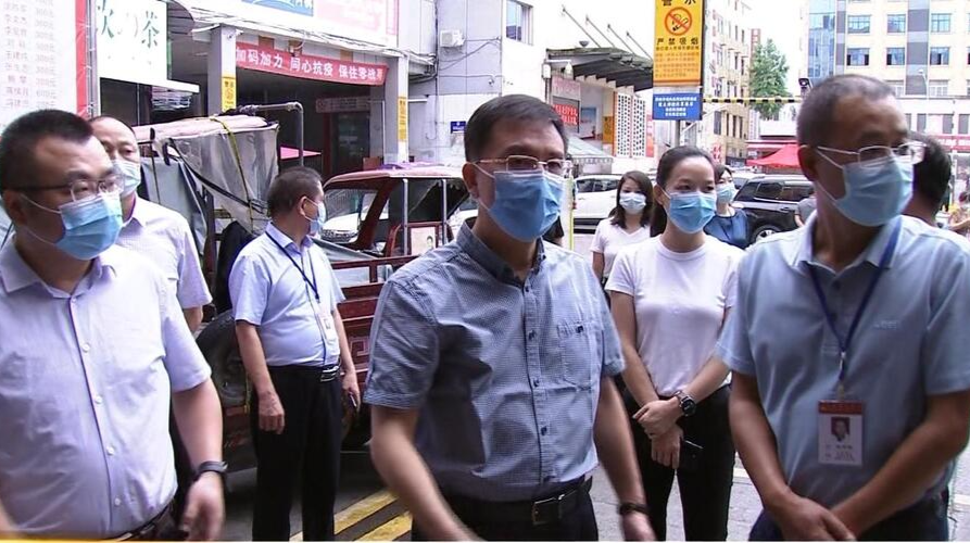 朱金平调度桥南市场等重点场所疫情防控工作