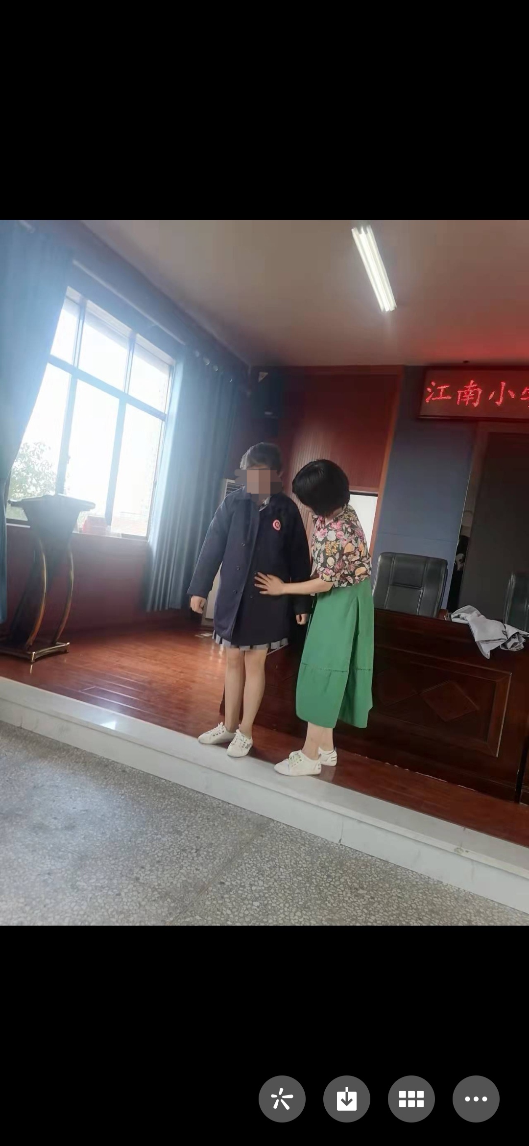 投诉鼎城区江南小学校服价格太高