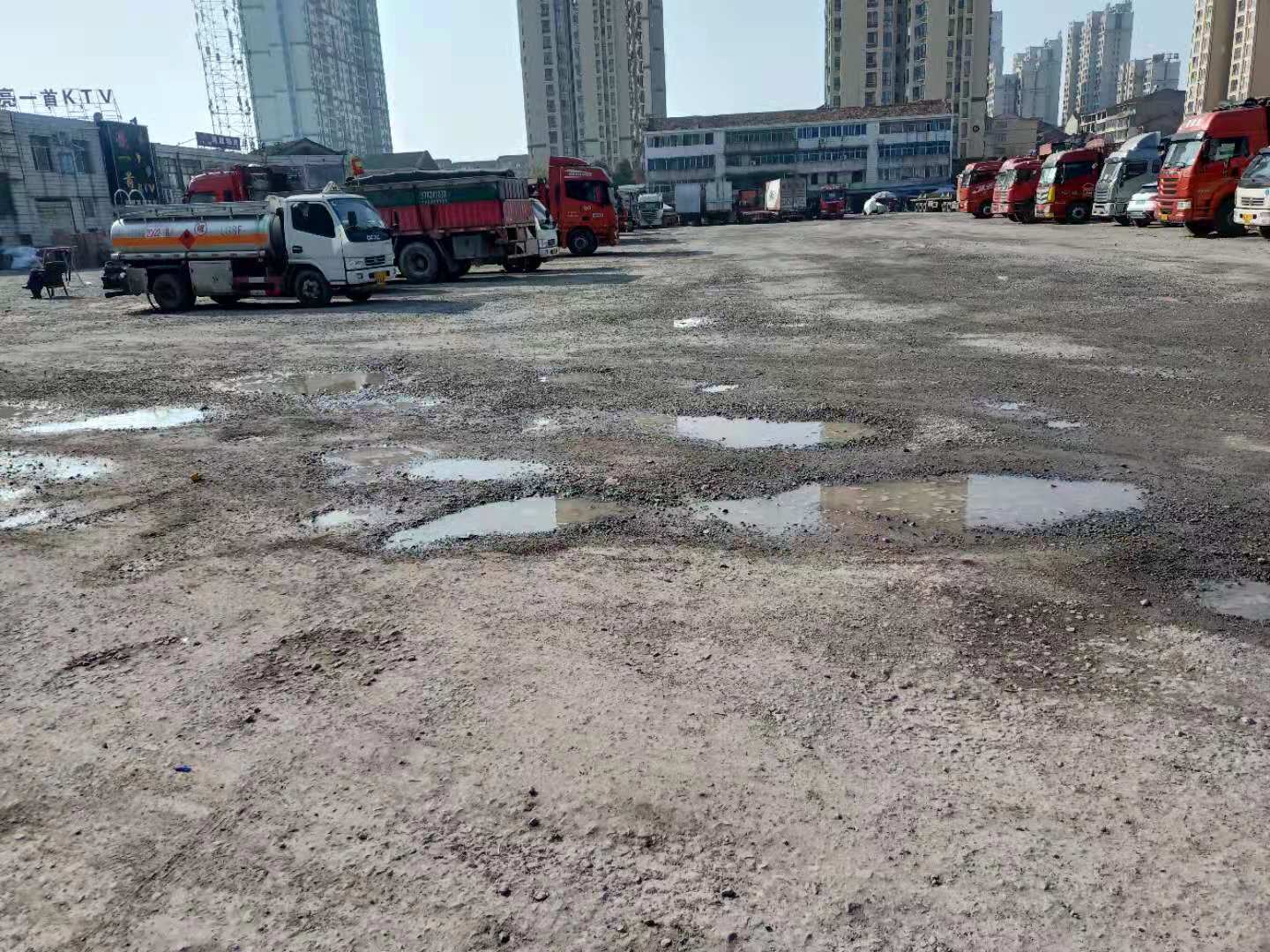 鼎城区桥南商贸城环境脏乱差