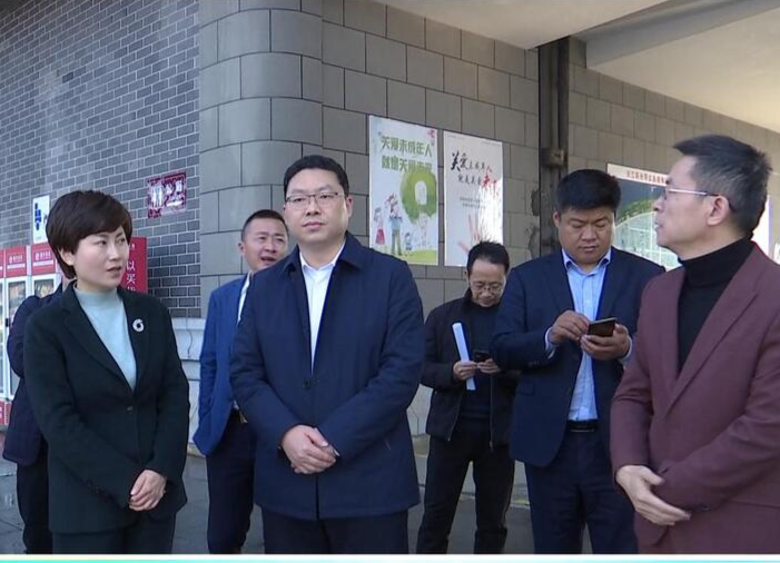 陈远督导检查全国文明城市创建工作