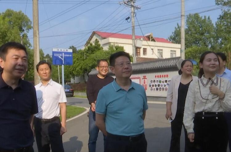 邹如龙来鼎城调研人大代表实践站建设