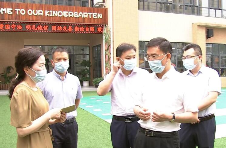 朱金平到幼儿园开展“六一”国际儿童节走访慰问活动