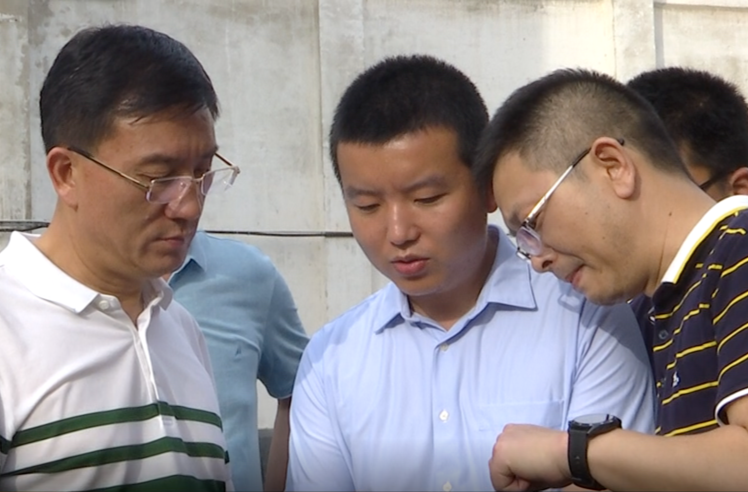 朱金平督导检查粮库防汛工作