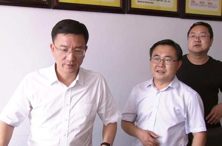 朱金平到谢家铺镇调研发展壮大村级集体经济工作