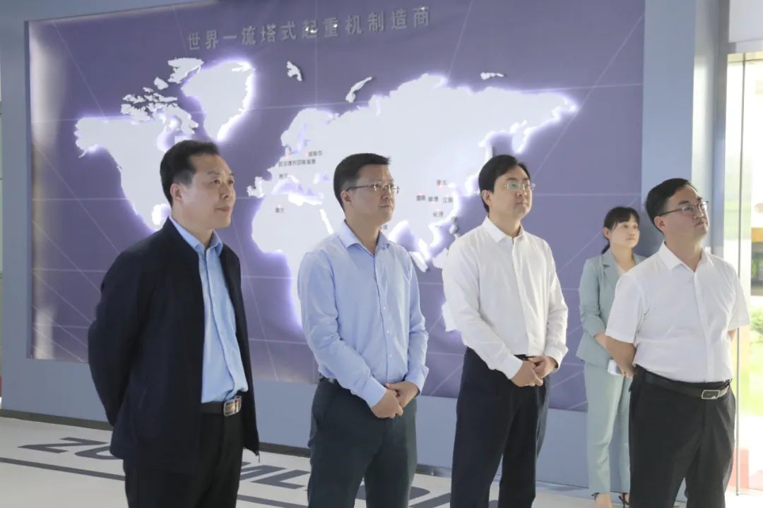 市领导督导创文工作、走访重点企业