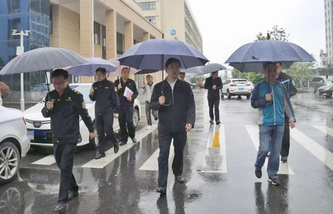常德高新区开展创建全国文明城市工作现场调度会