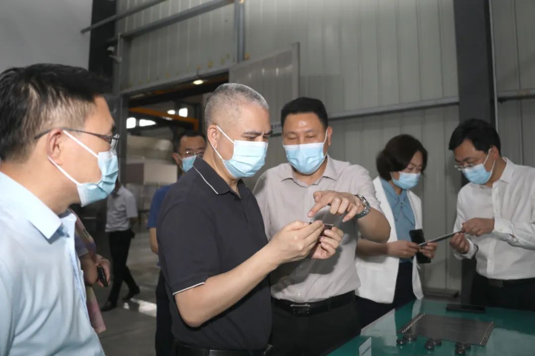 市委常委、组织部部长康重文来常德高新区调研新材料产业发展情况