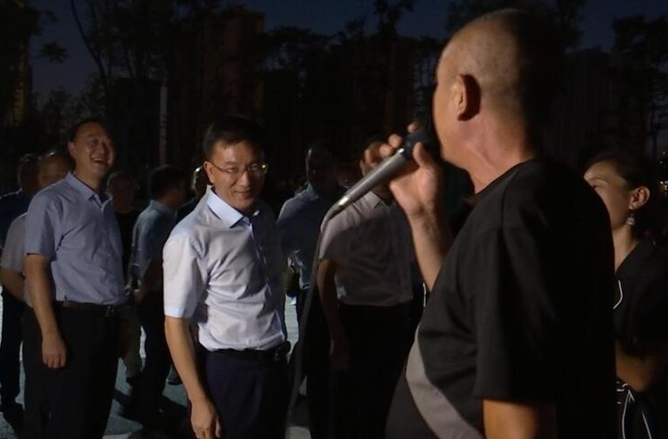 朱金平等区领导调研江南城区夜市经济