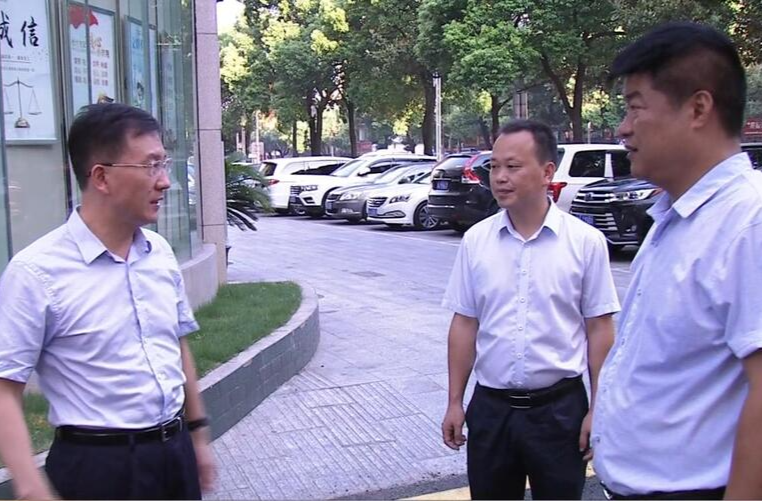 朱金平到恒华国际小区调研指导文明创建工作