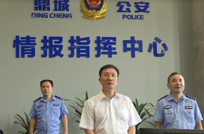 朱金平看望慰问国庆假期在岗公安民辅警并督导值班值守工作