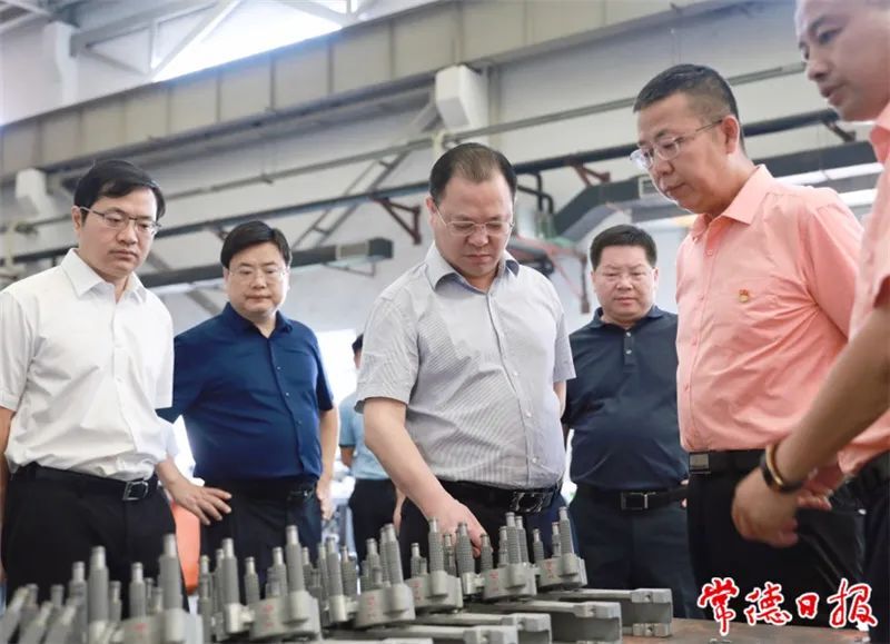 周振宇调研常德先进装备制造业