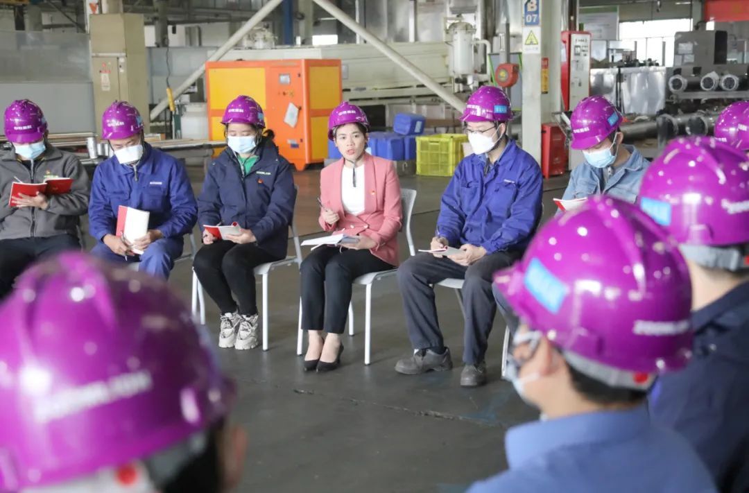 【媒体聚焦】经济日报：党的二十大代表邱宝珠深入智能装备制造产业聚集地常德高新区企业宣讲党的二十大精神