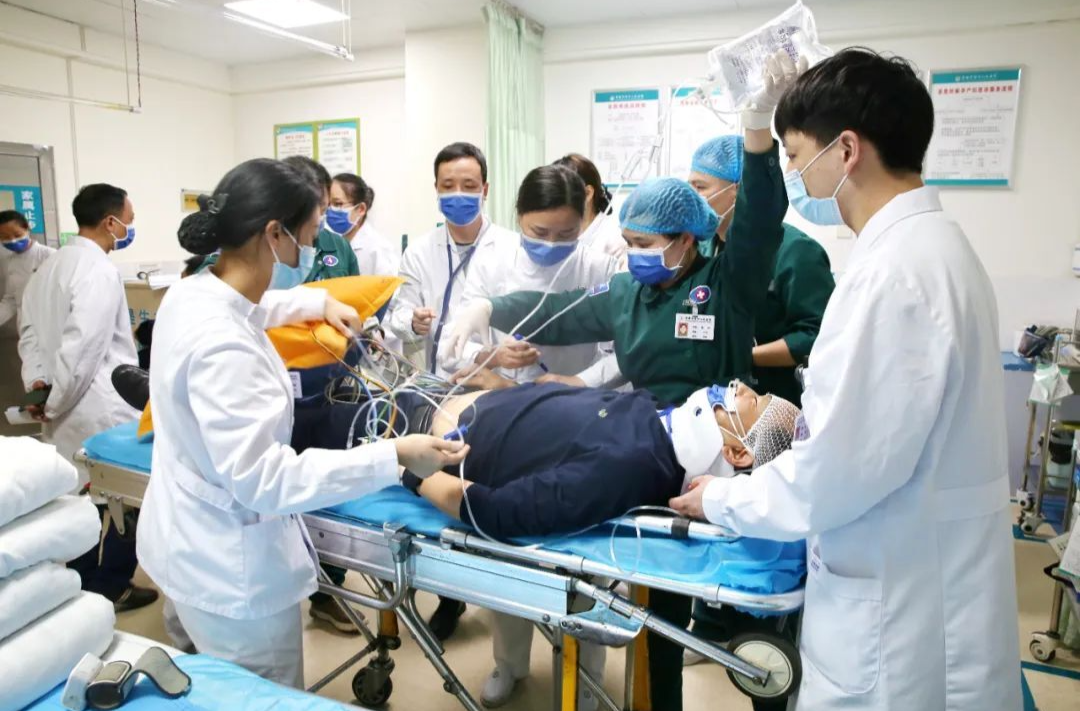 常德市第四人民医院开展大型车祸创伤事故救治模拟演练