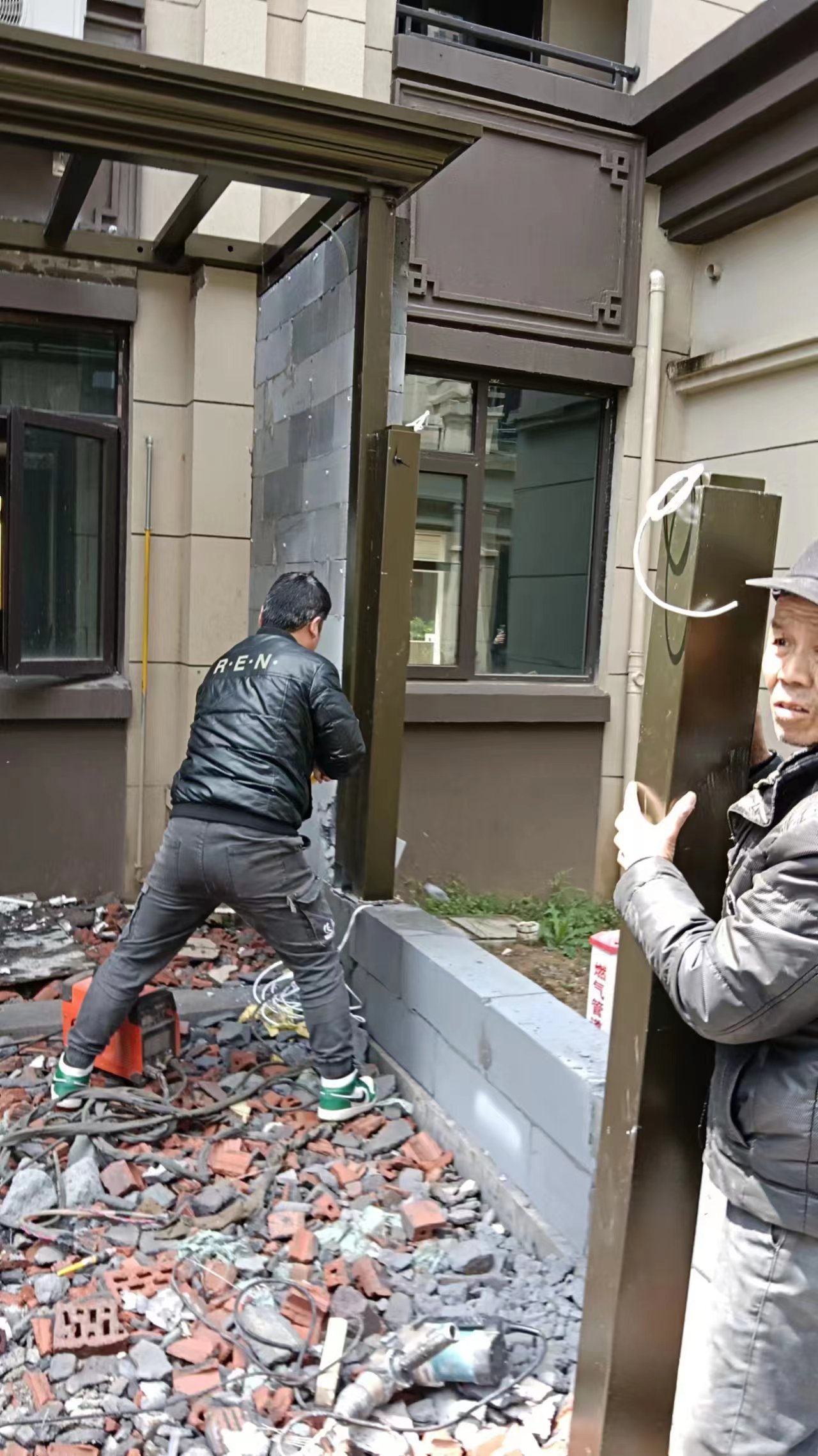 鼎城城管野蛮暴力执法