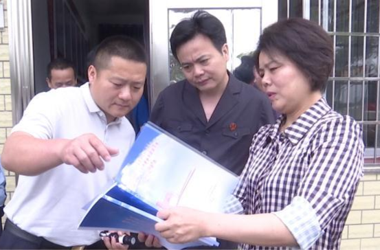 余习琼带队观摩调研全区人大代表实践站