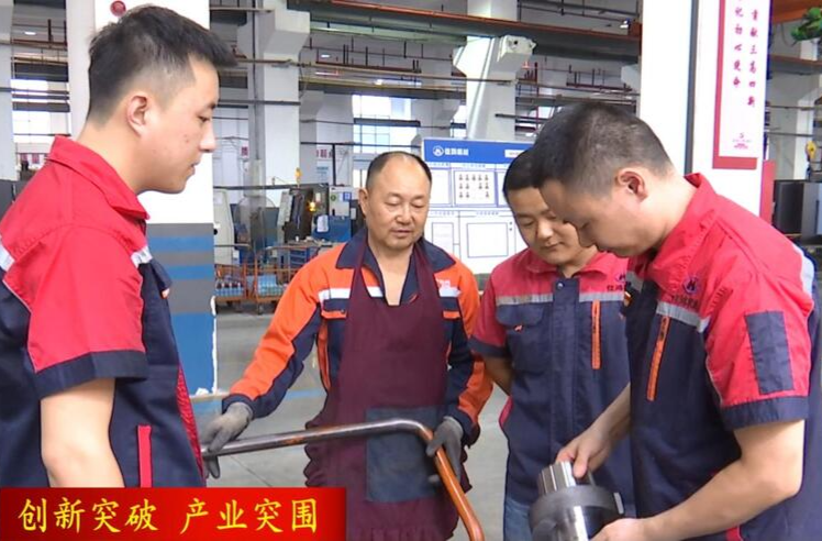【创新突破  产业突围】“十佳”优秀产业工人·胡勇：跑出技术升级加速度