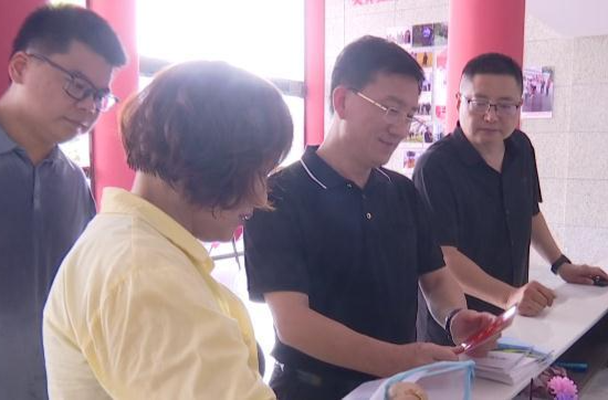 朱金平到谢家铺镇调研乡村振兴学校和幸福屋场建设