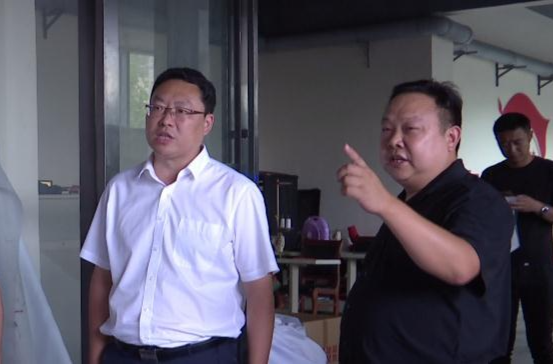 陈远开展“八一”走访慰问活动