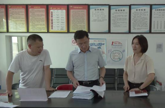 朱金平督导澧水河道采砂并开展“七访十问”活动