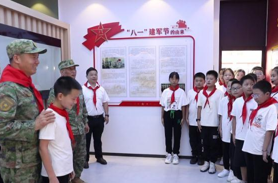 鼎城：“国防微课堂”走进农村学校