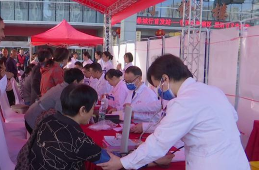 常德市第四人民医院开展重阳节义诊活动