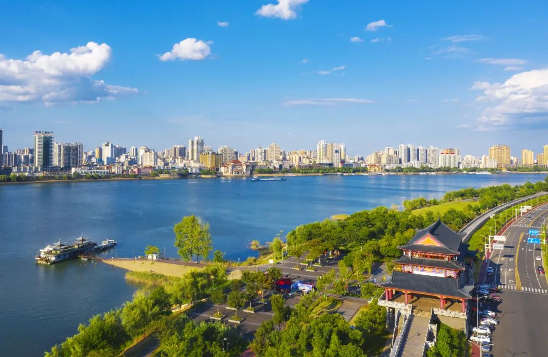 常德高新区发展更加日新月异祝福广大老年朋友节日快乐鼎城融媒体中心