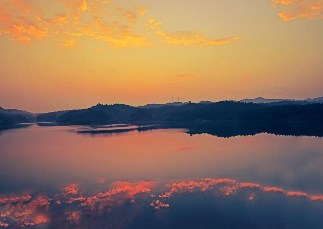 采莲 (十美堂镇)宋才华 摄沿江风光美 (沅江风光带)宋亮 摄三桥映辉