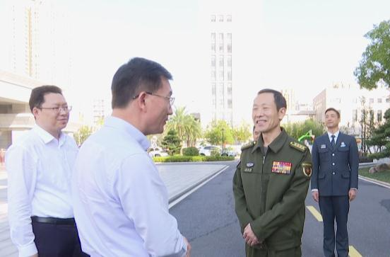 常德军分区政委黄大坤来鼎城调研