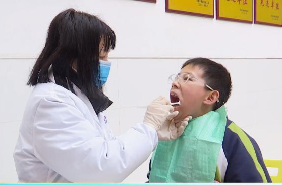 鼎城：开展学生常见病和健康影响因素监测与干预活动