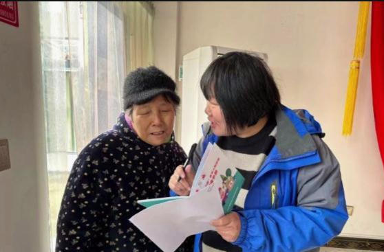 花岩溪镇：开展“智慧助老 谨防电诈”主题宣传活动