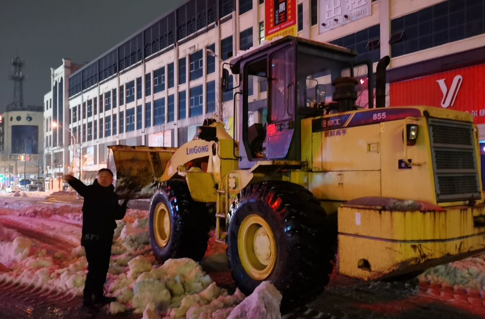 鼎城区住建系统全力以赴应对低温雨雪冰冻灾害