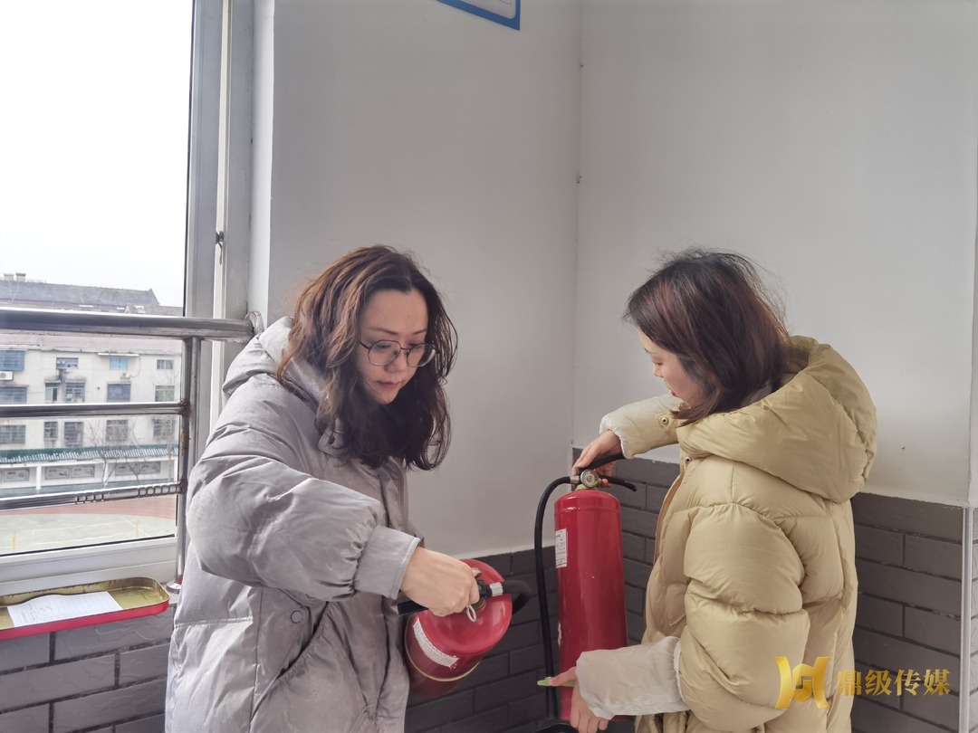 鼎城区武陵小学：排隐患除风险  守牢校园“安全关”