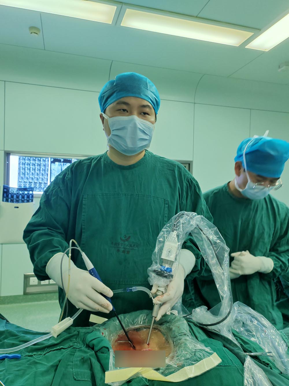 湘西北首例！男子四肢麻木、站立不稳，常德一医新式内镜技术解除颈椎脊髓受压