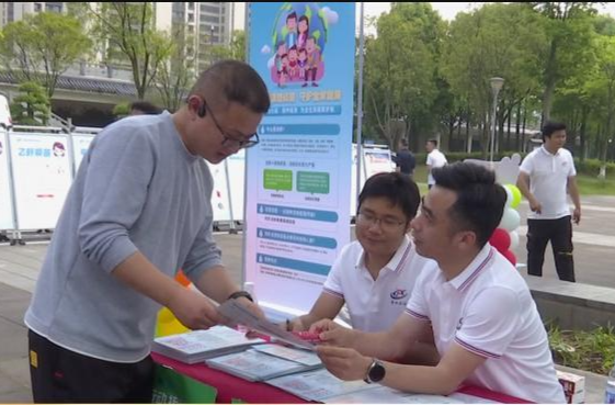 鼎城:开展“全国儿童预防接种日”宣传活动