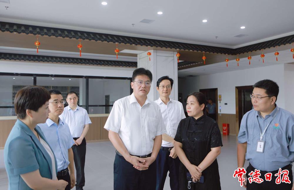 罗毅君在柳叶湖旅游度假区调研康养产业