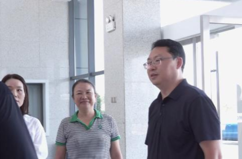 陈远走访慰问江南城区和常德高新区高温一线作业人员