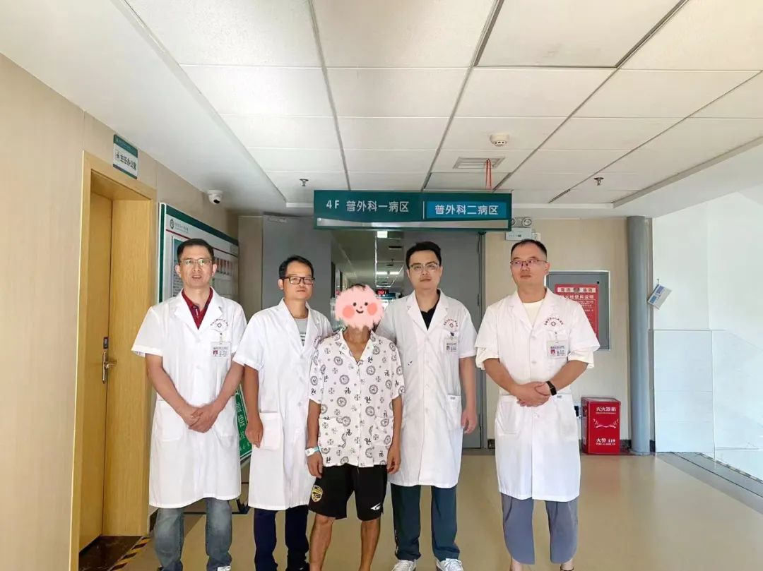 多学科协作与死神搏斗，成功抢救车祸重伤工友