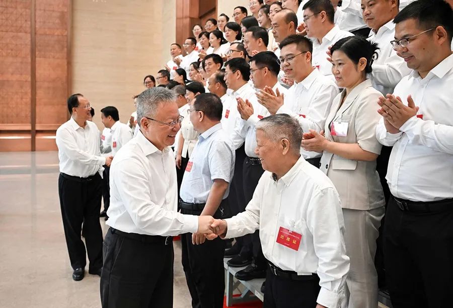 辛小湘丨也说“大先生”