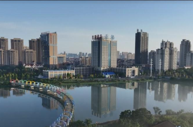国庆假期：气温适宜     出行正当时
