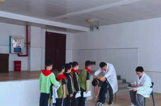 江南小学：开展常见病健康监测    护航学生成长
