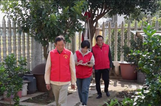 镇德桥镇同心坝村：卫生评比促提升 文明乡风展新颜
