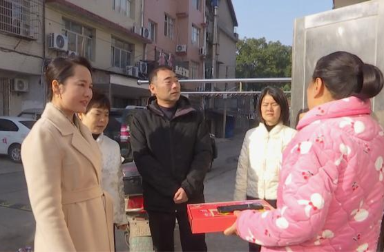 鼎城区领导走访慰问残疾人家庭