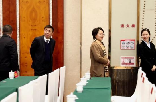 余习琼检查鼎城区十八届人大五次会议会务准备情况