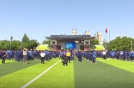 善卷中学：开展防震应急疏散演练